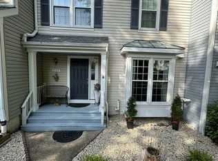 8102 Clifforest Dr, Springfield, VA 22153