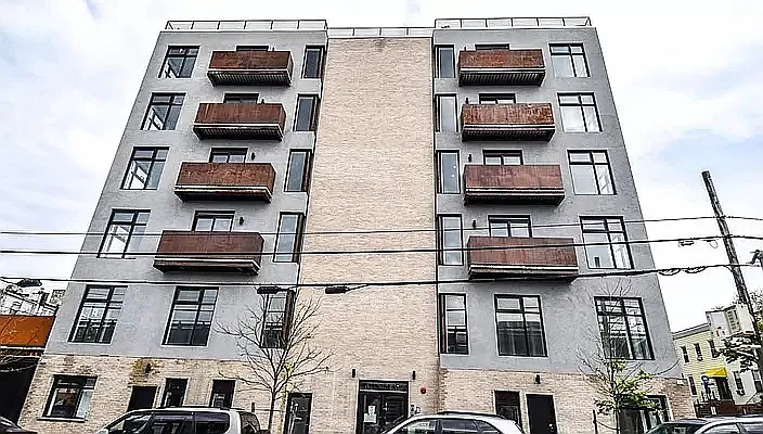 Rented by Safdie Realty Group | media 12