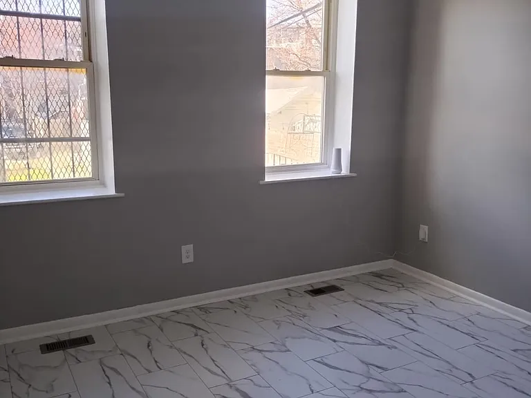 2202 Brookfield Ave #1 — Photo 10