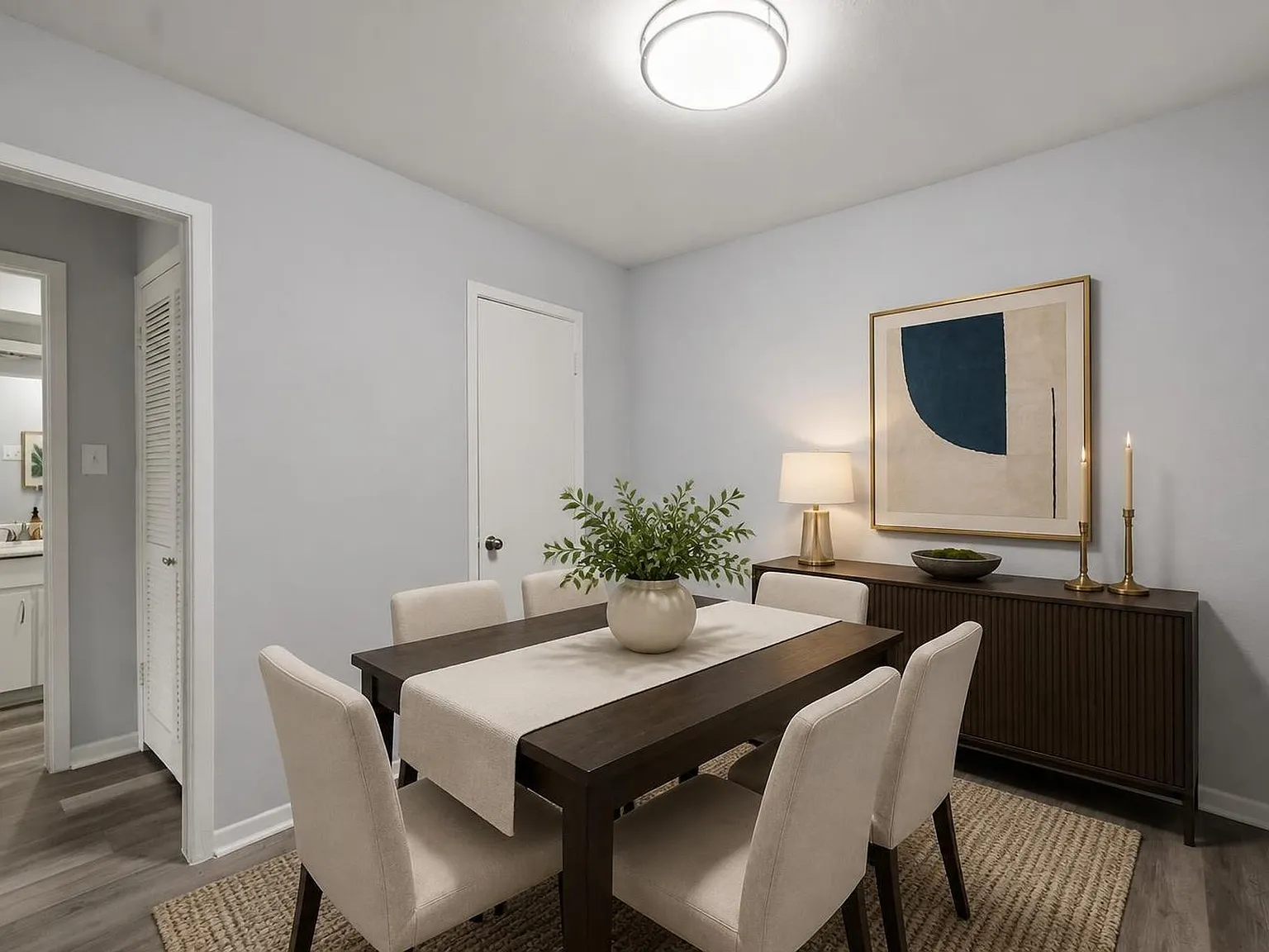 1 bed, 1.0 bath, 745 sqft, $900 — Photo 4