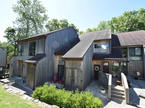 9473 S Pointe Lasalles Dr #96, Bloomington, IN 47401