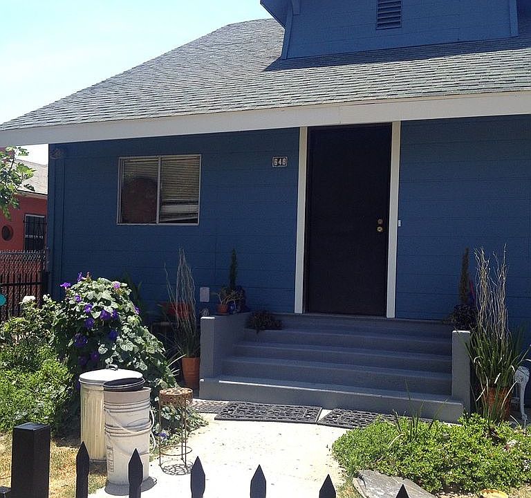 1st image of 648 W 40th Pl
