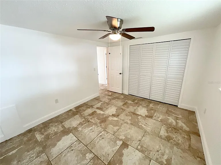 4233 Belle Isle Ct — Photo 10