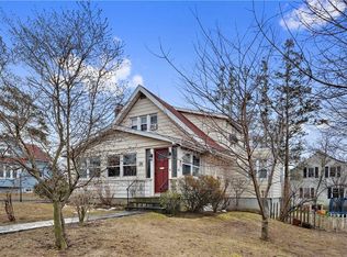 54 Orchard St, Eastchester, NY 10709