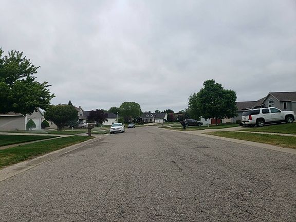 4th image of 5860 Simon Dr SW