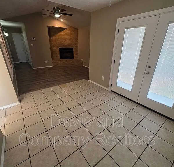 4412 Saint Andrews Dr #B — Photo 7