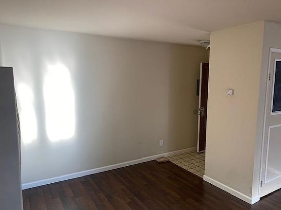 2nd image of 1045 Lewis St #1