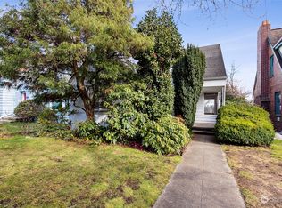 6048 35th Ave NE, Seattle, WA 98115