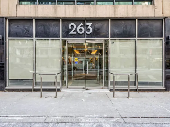 263 Wellington St W #601, Toronto, ON M5V 3E6