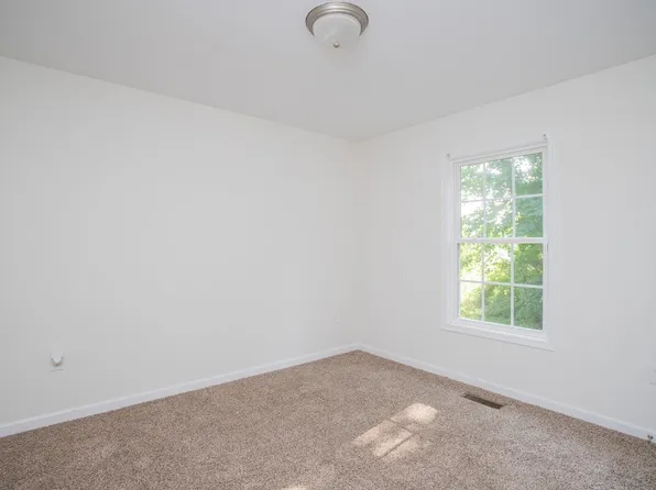 172 Oak Spring Ln, Madison Heights, VA 24572