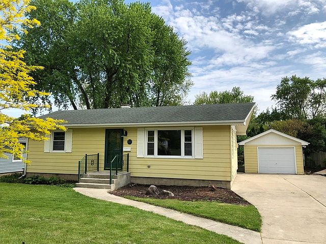 1st image of 320 Hillside Pl