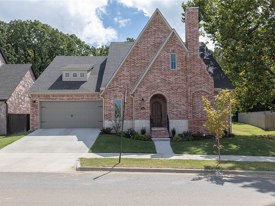 1st image of 170 N Hawkstone Dr