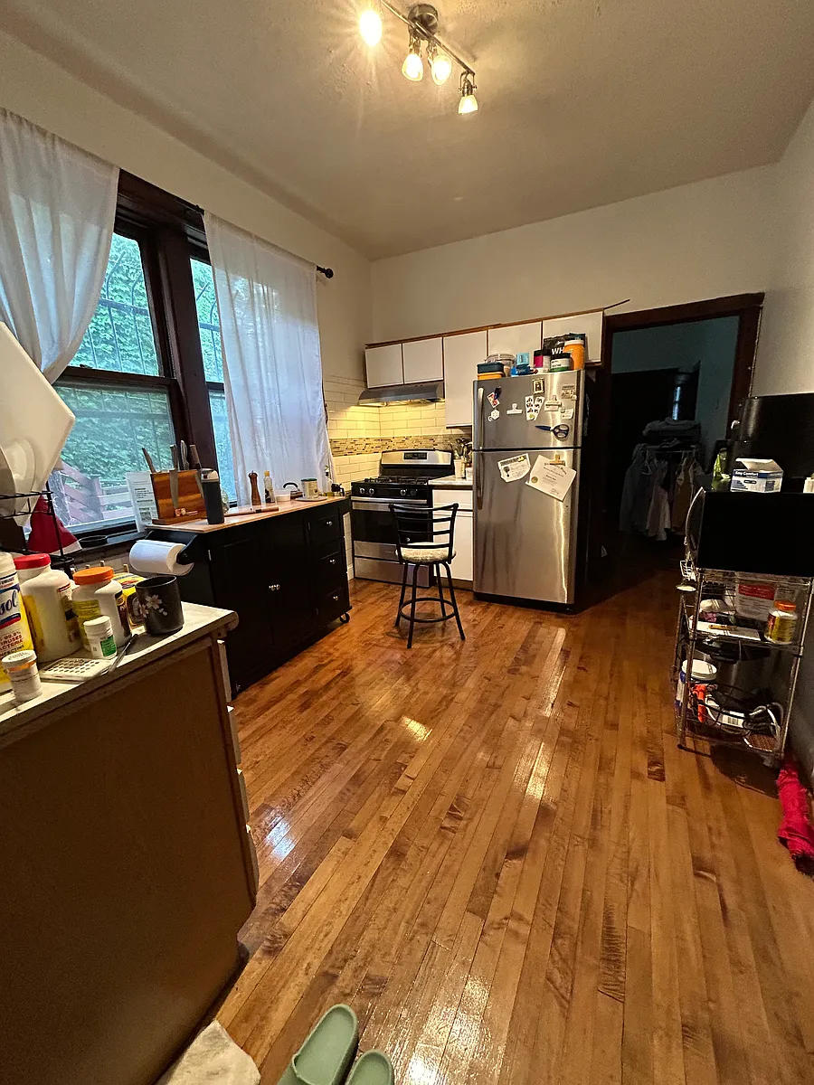 Building Photo - 1435 W Lexington St #1R