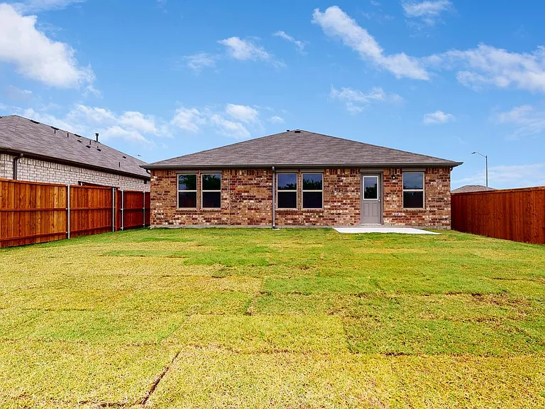 404 Bronze Forest Dr — Photo 5