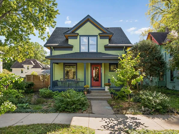 2121 E 22nd St, Minneapolis, MN 55404