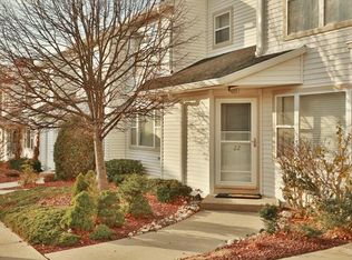 22 Yorkshire Ct, Nanuet, NY 10954