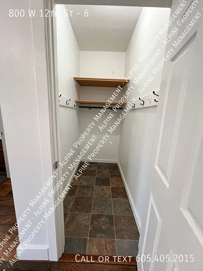 1 Bed/1 Bath Apartment! — Photo 2