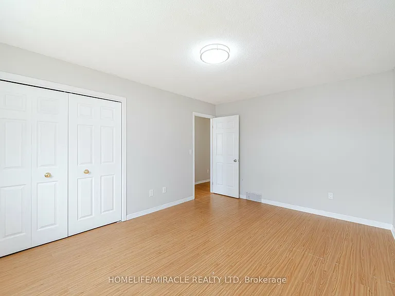 36 Poplar Cres #UPPER — Photo 13