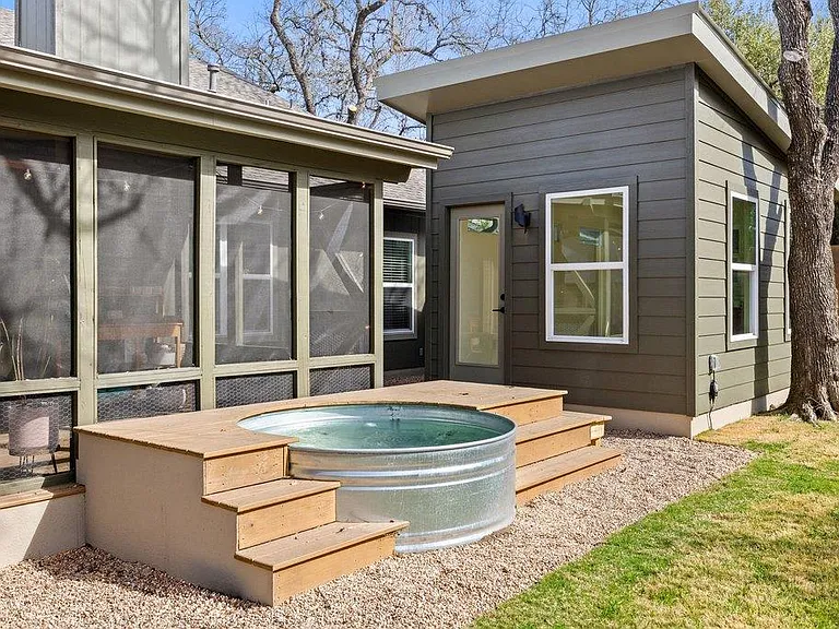 8202 Cache Dr — Photo 28