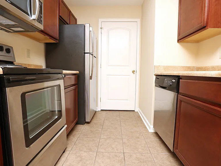 Ty Lane Apartments — Photo 13