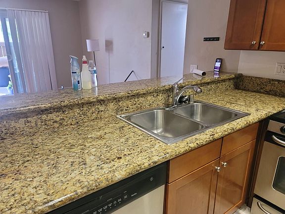 5th image of 920 S Palmetto Ave APT 1