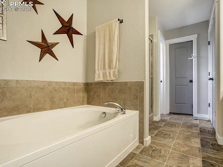 3812 Chia Dr — Photo 34