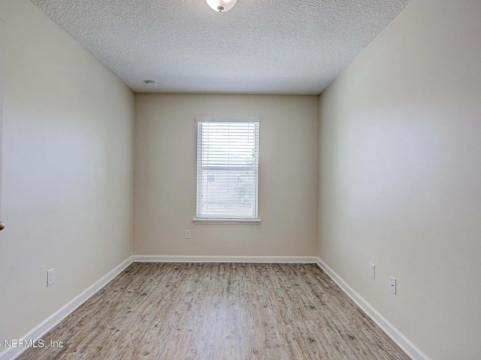Oasis 417 #3B - 1 — Photo 2