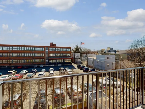 220 Freeman Avenue image 21 of 30