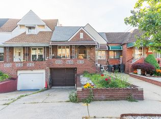 5374 62nd St, Maspeth, NY 11378