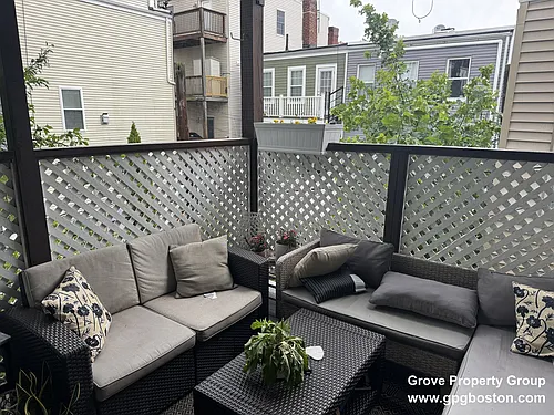 478 E 7th St #2 Photo 1