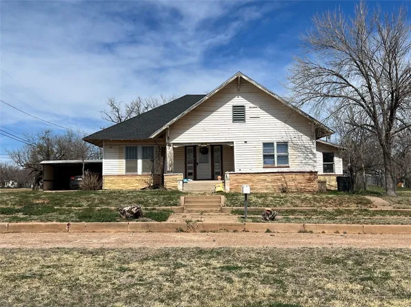 701 E McHarg St, Stamford, TX 79553