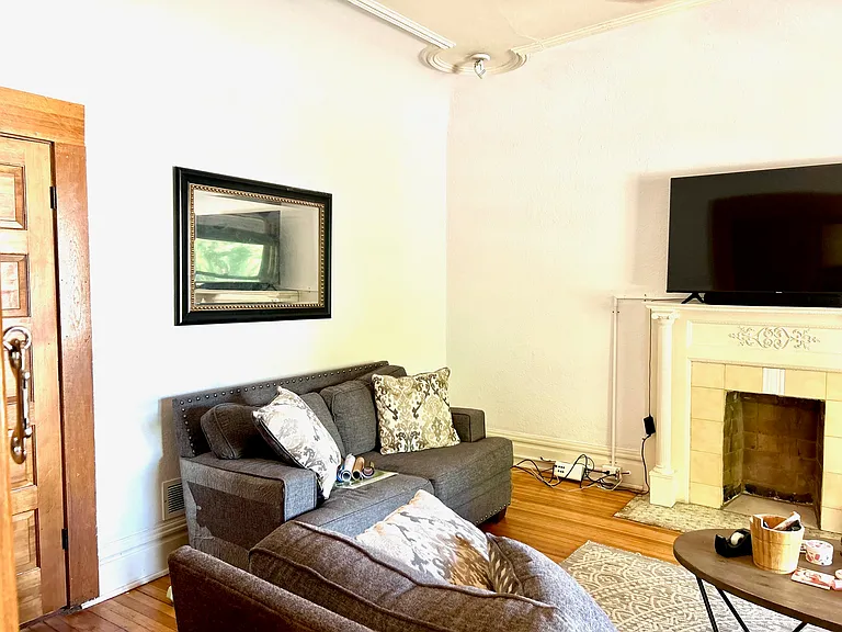 1530 N Gaylord St #2 — Photo 6