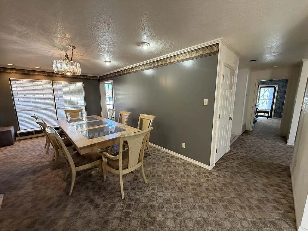 4 bed, 3.0 bath, 1875 sqft, $5,000 — Photo 4