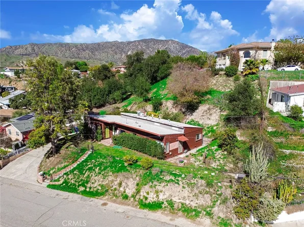 8939 Oswego St, Sunland, CA 91040