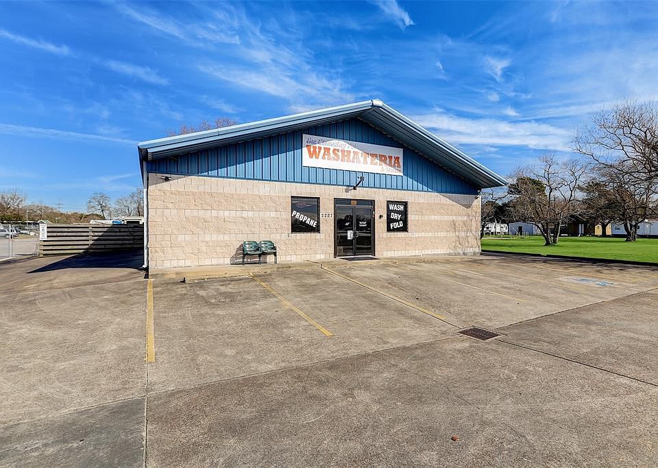 2227 N Highway 146, Baytown, TX 77520 Zillow
