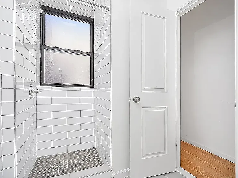 623 Halsey St #3 — Photo 9