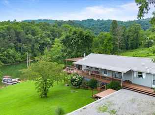 203 Wagon Ln, Speedwell, TN 37870