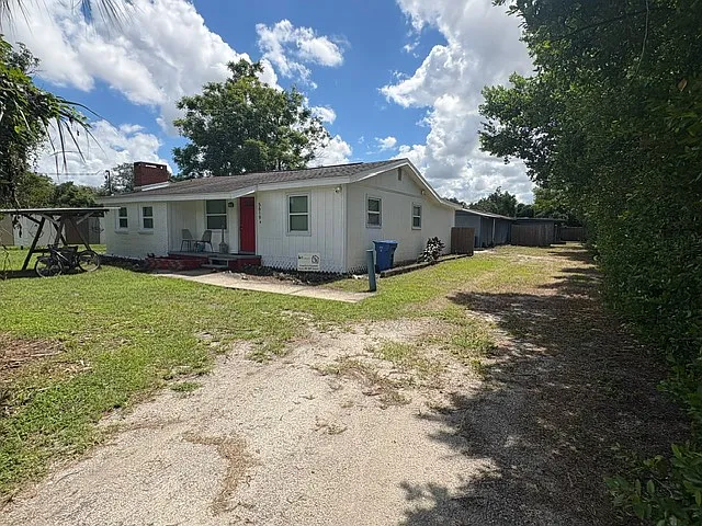 7 bed, 2529 sqft, $3,900 — Photo 2