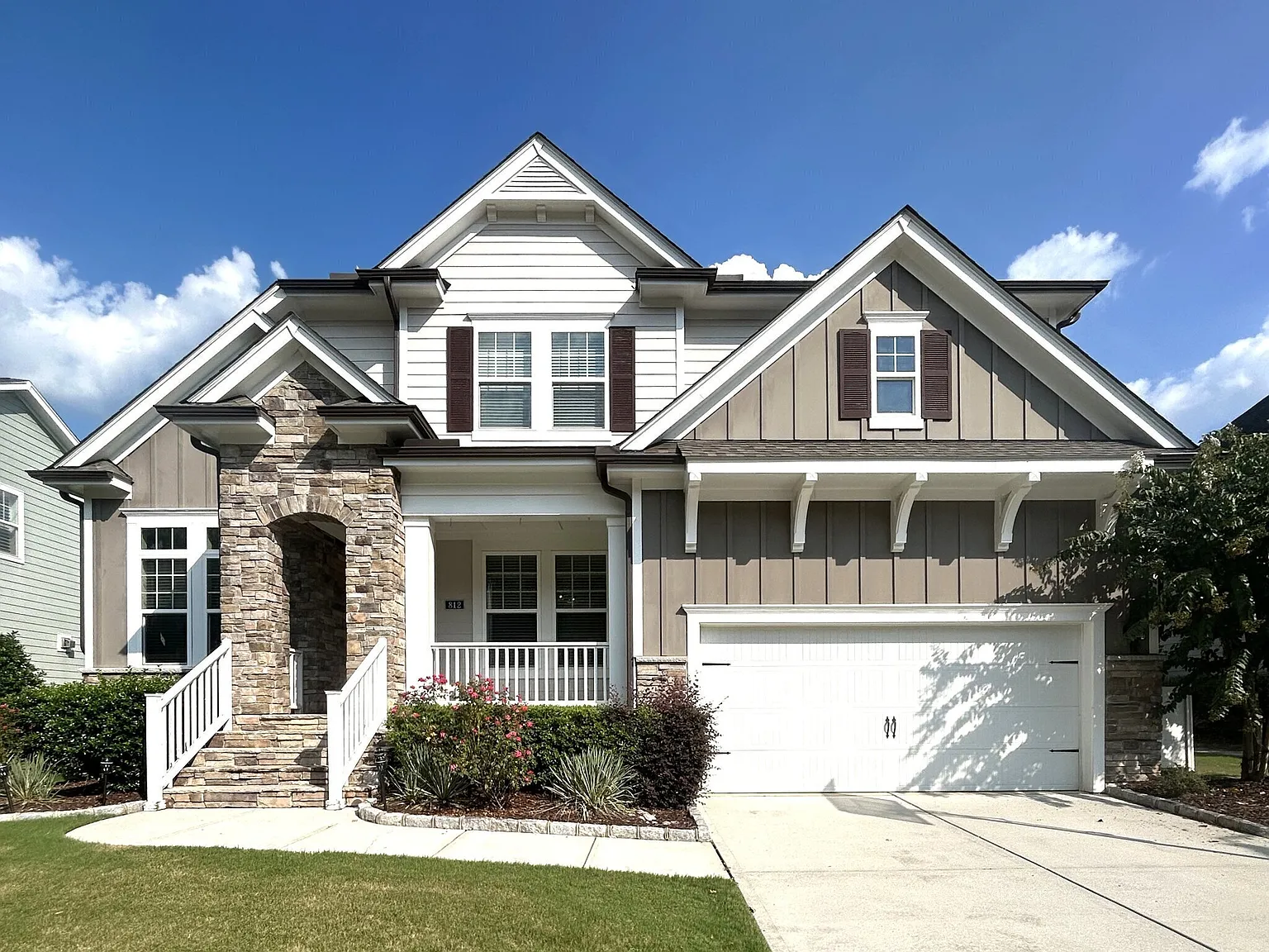5 bed, 4.5 bath, 3392 sqft, $3,495 — Photo 1