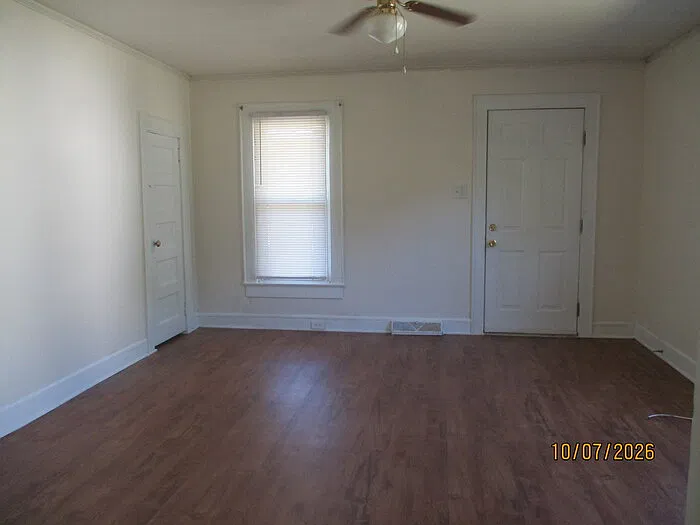 2813 S Ridge Ave — Photo 2