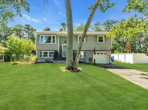 51 Oak Hill Dr, Toms River, NJ 08753