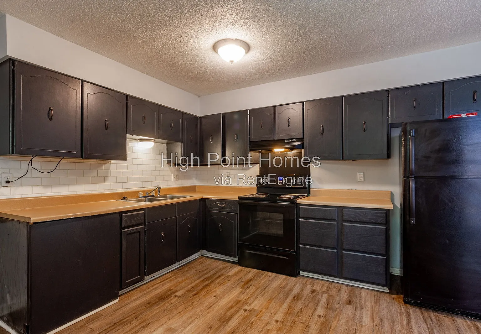 2 bed, 1.0 bath, 1000 sqft, $1,125 — Photo 2