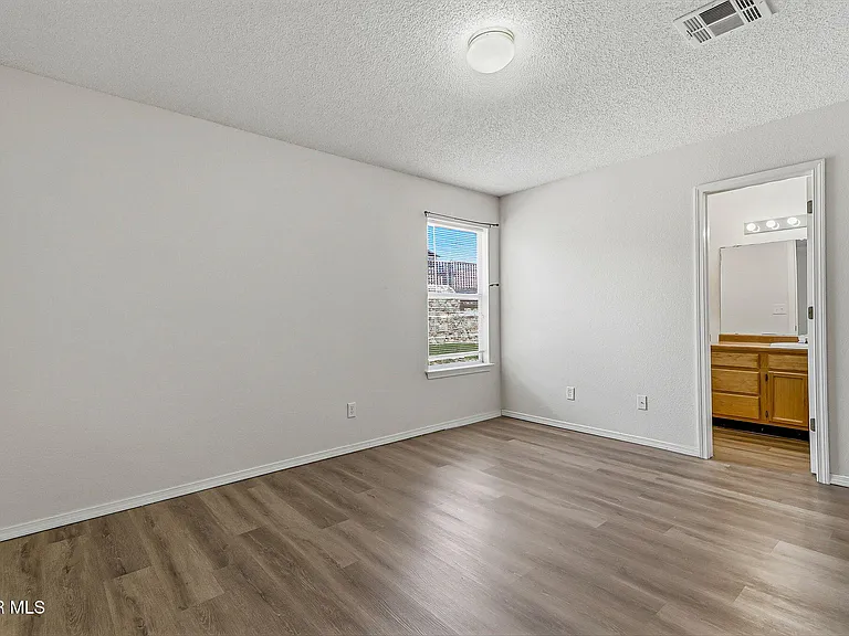 7261 Sachet Cliff Dr — Photo 20
