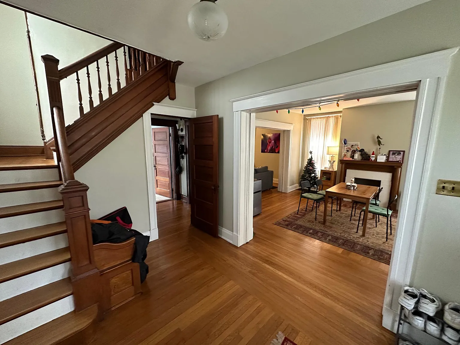 5 bed, 2232 sqft, $2,500 — Photo 3