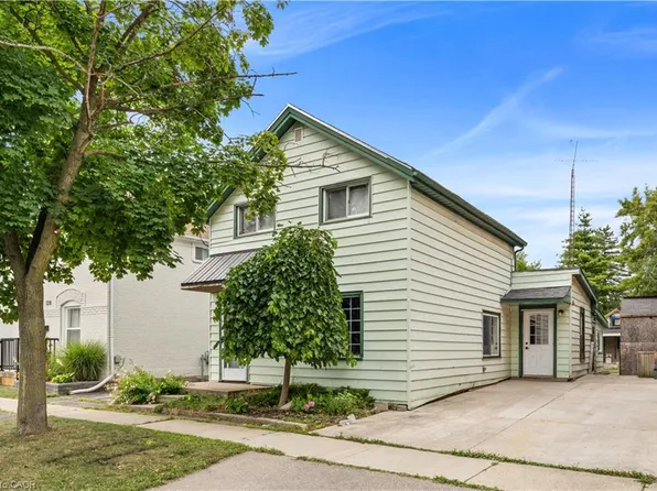 126 Cayuga St, Brantford, ON N3S 1X4