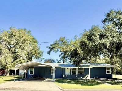 502 Flournoy St, Edna, TX, 77957