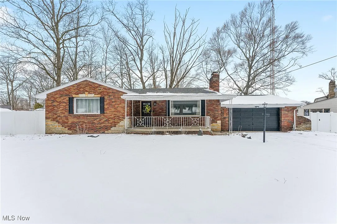 4004 Riverside Dr photo 1