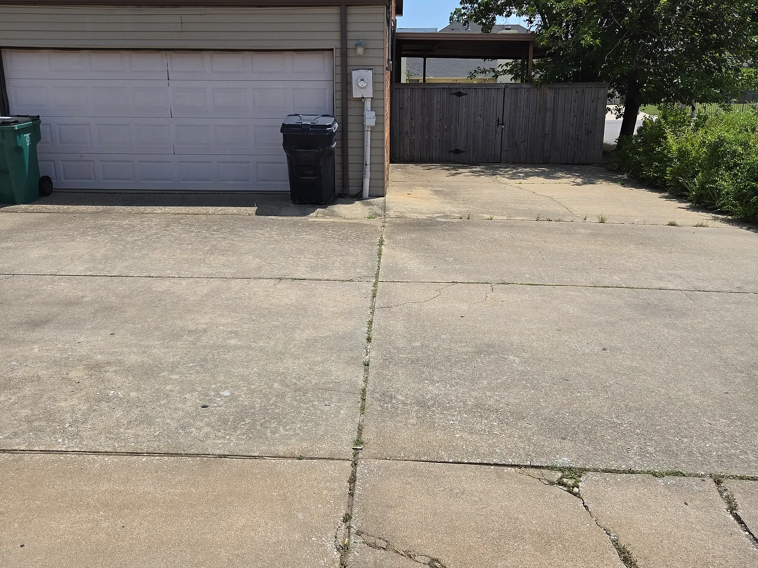 3 bed, 1930 sqft, $1,695 — Photo 2