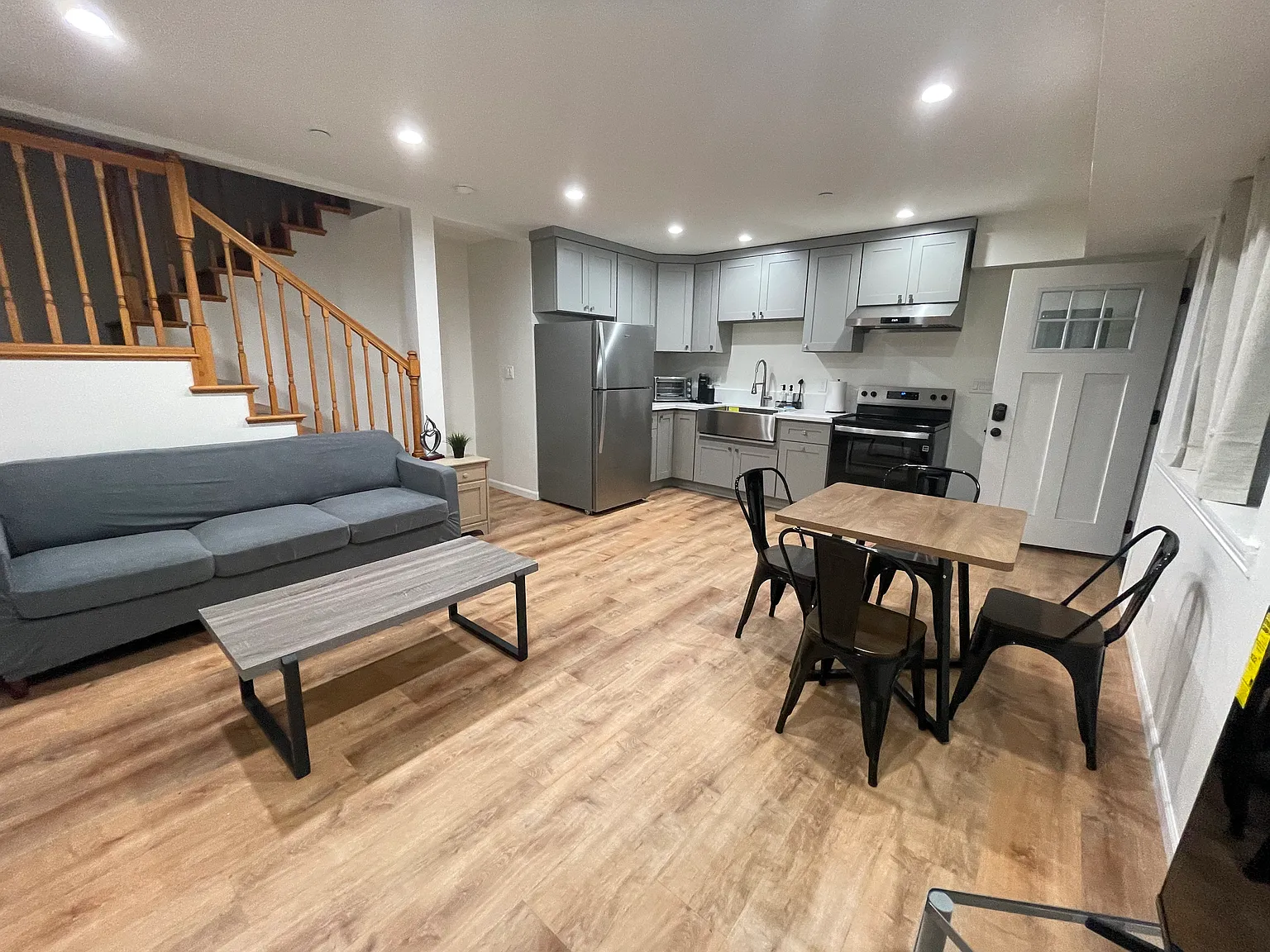 2362 W Las Flores Dr — Photo 1