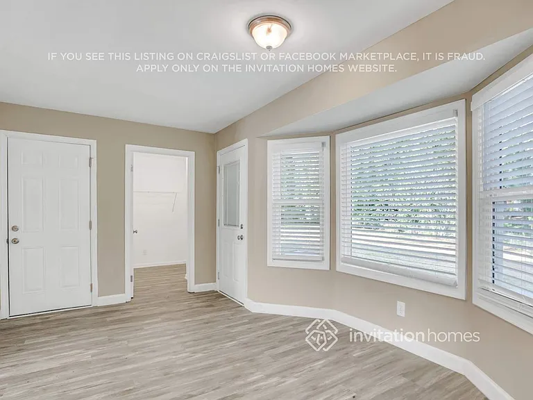 4252 Hambrick Way — Photo 10